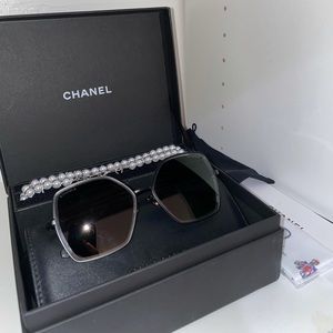 New Chanel sunglasses with chain